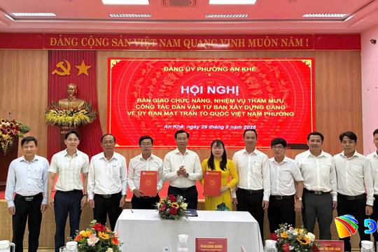 Phường An Khê bàn giao chức năng tham mưu công tác dân vận về Mặt trận