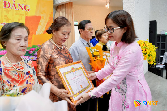 Phường Hải Châu trao Huy hiệu Đảng cho 540 đảng viên