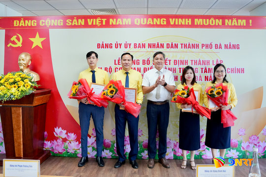 Thành lập Chi bộ cơ quan điều hành Trung tâm t0ài chính quốc tế tại Đà Nẵng