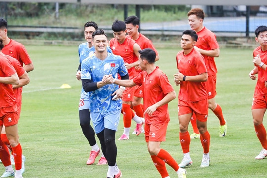 Việt Nam áp đảo đội hình tiêu biểu ASEAN Cup 2026 và nghịch lý của thủ môn Lê Giang Patrik