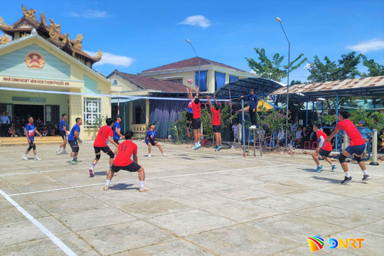 13 đội tranh tài tại Giải bóng chuyền nam “Thăng Trường khát vọng”