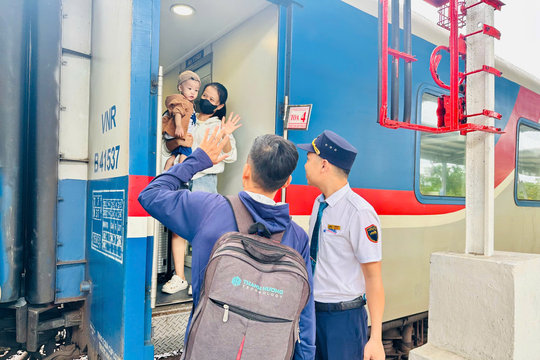 3 ngày đầu nghỉ dịp lễ, Đà Nẵng có hàng nghìn lượt xe xuất bến phục vụ hành khách