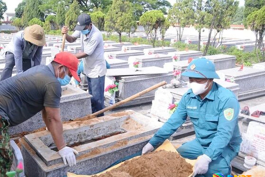 Làm việc xuyên lễ lấy mẫu xác định danh tính liệt sĩ