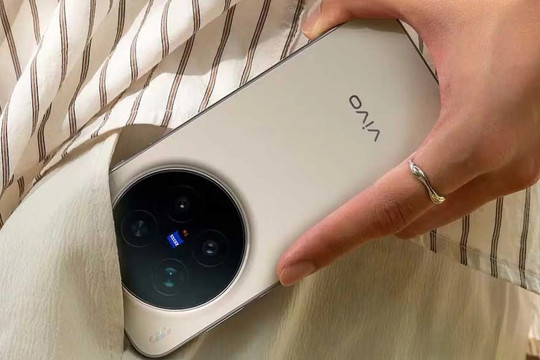 Điện thoại vivo X500 nâng cấp camera Sony 50MP, ống kính tele 64MP và pin 7.500mAh khủng