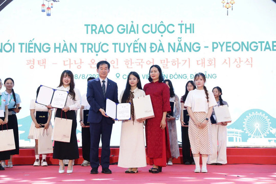 Giỏi ngoại ngữ, rộng đường hội nhập