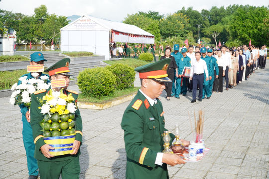 Tiếp tục hành trình mới