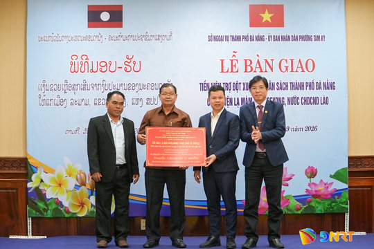 Da Nang provides VND2 billion in disaster relief to Lamam District, Laos