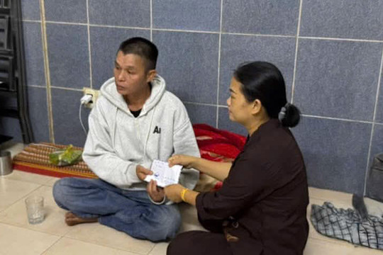 Hơn 20 triệu đồng hỗ trợ bệnh nhân nghèo đang điều trị nguy kịch