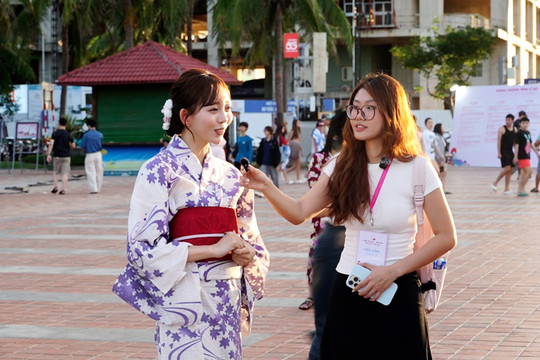 Young creators bring Da Nang’s international events to social media