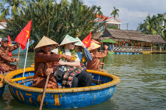 Nối miền xanh Cẩm Thanh - Trà Quế