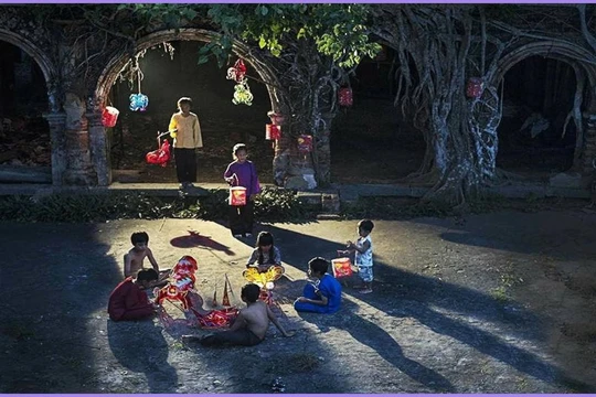 Bánh kể chuyện trăng