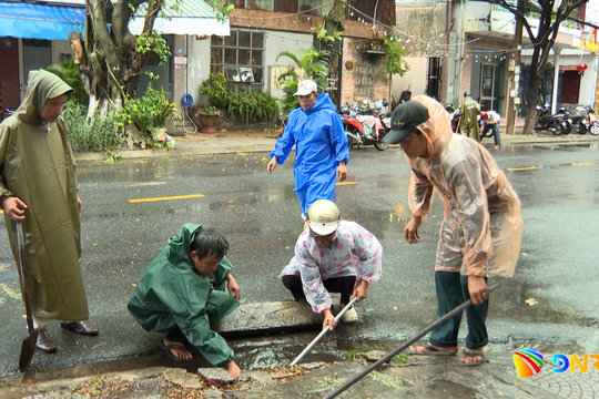 Đà Nẵng di dời 40 hộ dân, 264 tàu cá còn hoạt động trên biển
