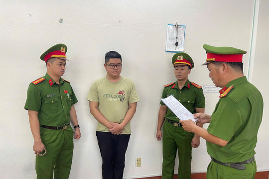 Khởi tố nhân viên ngân hàng chiếm đoạt gần 2 tỷ đồng