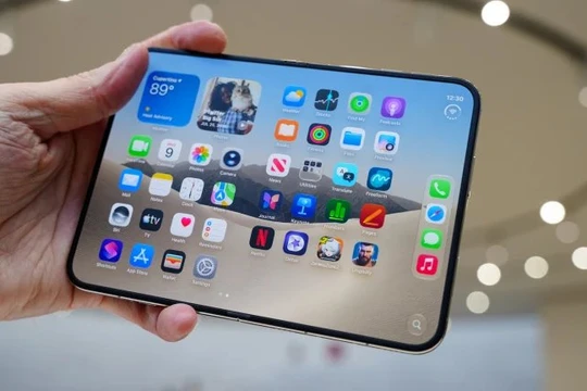 Màn hình nano-texture trên iPhone Duo: Giấu nếp gấp tốt nhưng đánh đổi độ sắc nét hiển thị