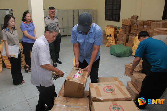 Đà Nẵng tiêu hủy hơn 35.000 cuốn sách “lậu”
