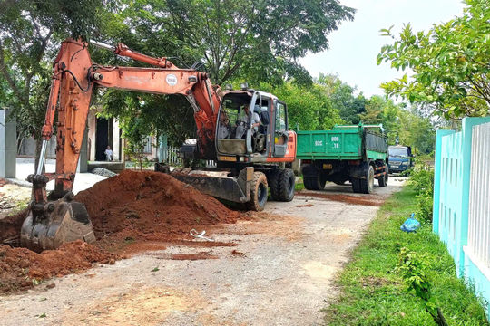 Người dân đồng thuận hiến đất mở đường
