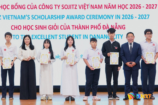 Trao 230 suất học bổng cho học sinh Đà Nẵng