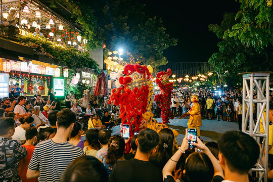 Hoi An comes alive with Mid-Autumn Festival colours