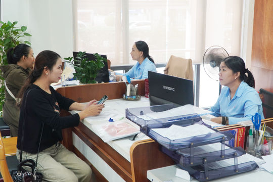 Kéo gần khoảng cách hành chính