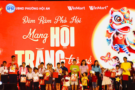 Đặc sắc chương trình “Mang hội trăng trở về” tại phường Hội An