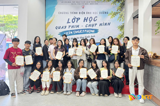 Hướng dẫn học sinh, sinh viên sản xuất video bằng smartphone