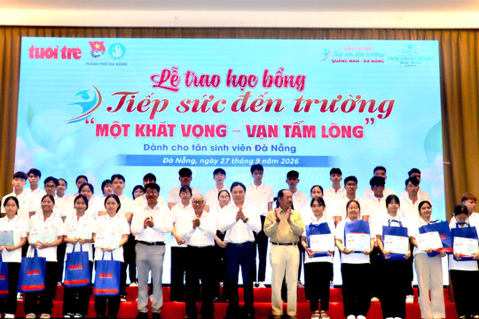 Trao hơn 1,6 tỷ đồng học bổng “Tiếp sức đến trường” cho 112 tân sinh viên Đà Nẵng