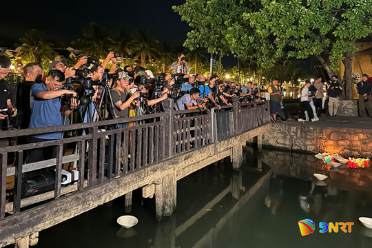 Khám phá vùng đất qua mắt ảnh