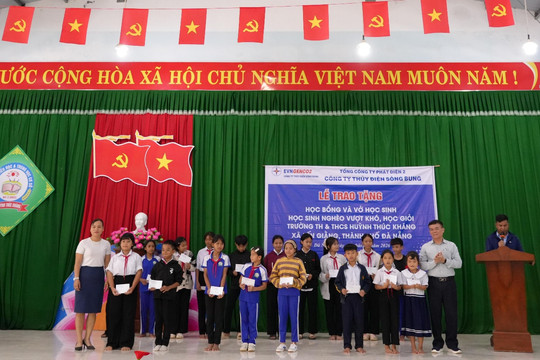 Công ty Thủy điện Sông Bung đồng hành cùng học sinh vùng cao