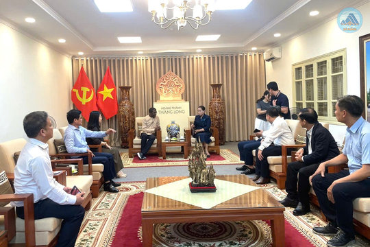 Da Nang asks UNESCO's support for nomination dossier for Marble Mountains