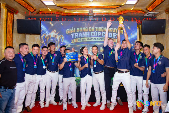 Đội CEO F3 FC vô địch giải Giải bóng đá thiện nguyện tranh cúp CEO F3