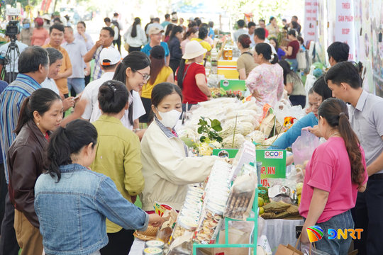 Xã Phước Trà khai mạc phiên chợ kết nối tiêu thụ sản phẩm OCOP