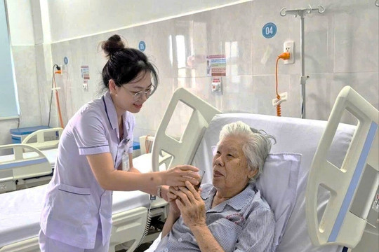Mọi thứ qua đi, tình người ở lại...
