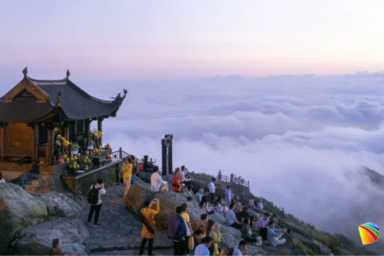 Trekking Yên Tử xuyên đêm