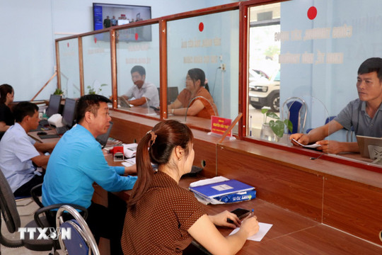Cán bộ, công chức cấp xã chính thức được hưởng mức phụ cấp công vụ 55%
