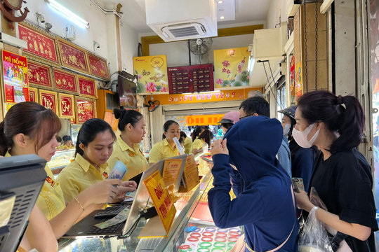 Giá vàng hôm nay 5/10/2026: Vàng miếng SJC, nhẫn trơn 9999 BTMC và vàng thế giới