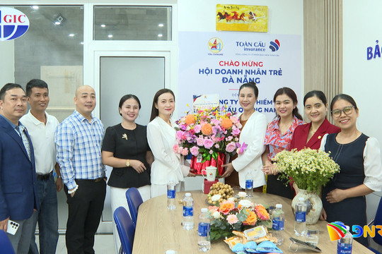 Hội Doanh nhân trẻ Đà Nẵng thăm, chúc mừng hội viên nữ khu vực phía Nam