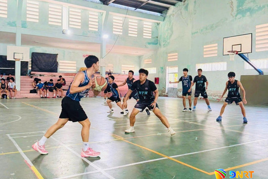 Sôi nổi giải thể thao dành cho học sinh