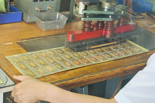 Giá vàng hôm nay 8/10/2026: Vàng miếng SJC, nhẫn trơn 9999 BTMC và vàng thế giới
