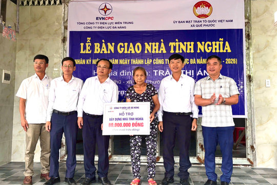 Quế Phước bàn giao nhà tình nghĩa cho gia đình khó khăn