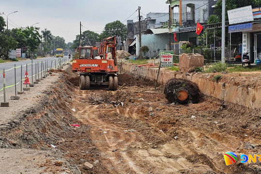 Phê bình các địa phương, đơn vị có dự án đầu tư công chậm tiến độ, tồn đọng kéo dài