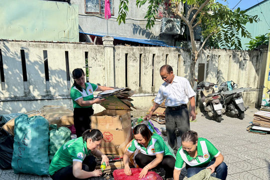Sôi nổi khí thế thi đua