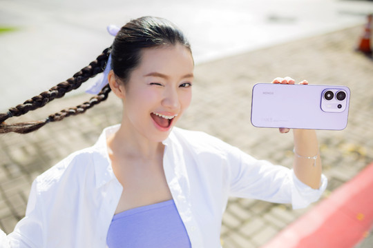 Đánh giá HONOR 600S ra mắt tại Việt Nam: Pin 8.100 mAh cực bền và phím bấm AI chuyên biệt