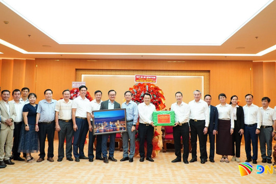Chủ tịch UBND thành phố Đà Nẵng Nguyễn Mạnh Hùng chúc mừng Ngày Doanh nhân Việt Nam