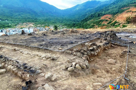 Cổ vật hé lộ những lớp lịch sử dưới Hải Vân