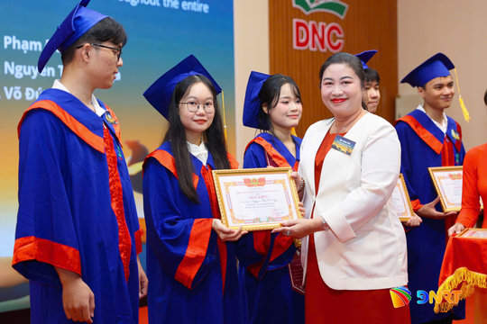 Đà Nẵng trao bằng tốt nghiệp cho 41 sinh viên công nghệ thông tin