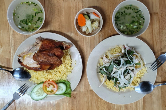 Hoi An chicken rice wins praise from foreign media