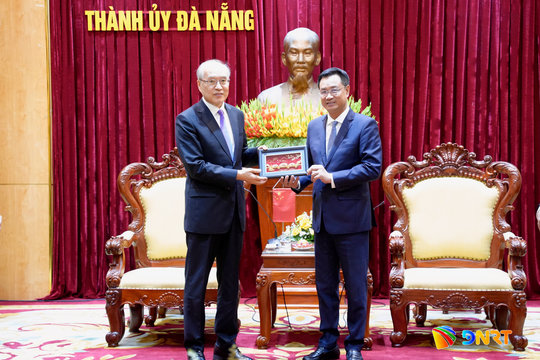 Bí thư Thành ủy Lê Ngọc Quang tiếp Chánh án Tòa án nhân dân tối cao Trung Quốc Trương Quân
