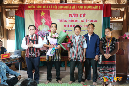 Xã Tây Giang hoàn thành tổ chức bầu cử trưởng thôn