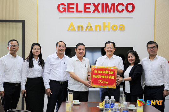 Phó Chủ tịch UBND thành phố Đà Nẵng Phan Thái Bình thăm, chúc mừng doanh nghiệp nhân ngày Doanh nhân Việt Nam