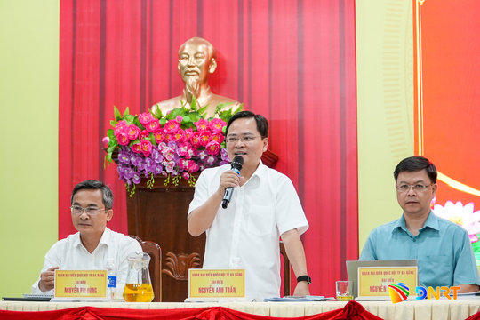 Cử tri quan tâm đến vấn đề môi trường tại Khu xử lý rác Tam Xuân II